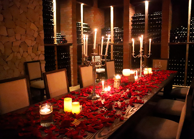 Bodas en Ensenada en la Enoteca de El Cielo Resort